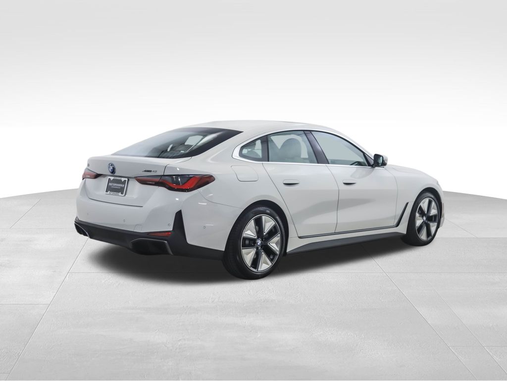 Thumbnail: 2025 BMW i4 - 6