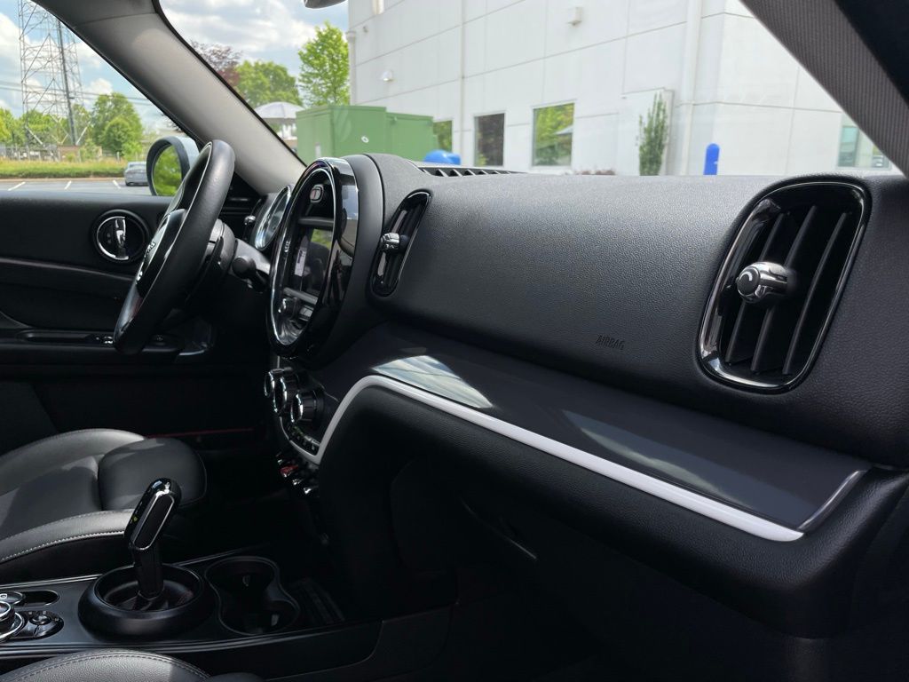 2020 MINI Cooper Countryman S 32