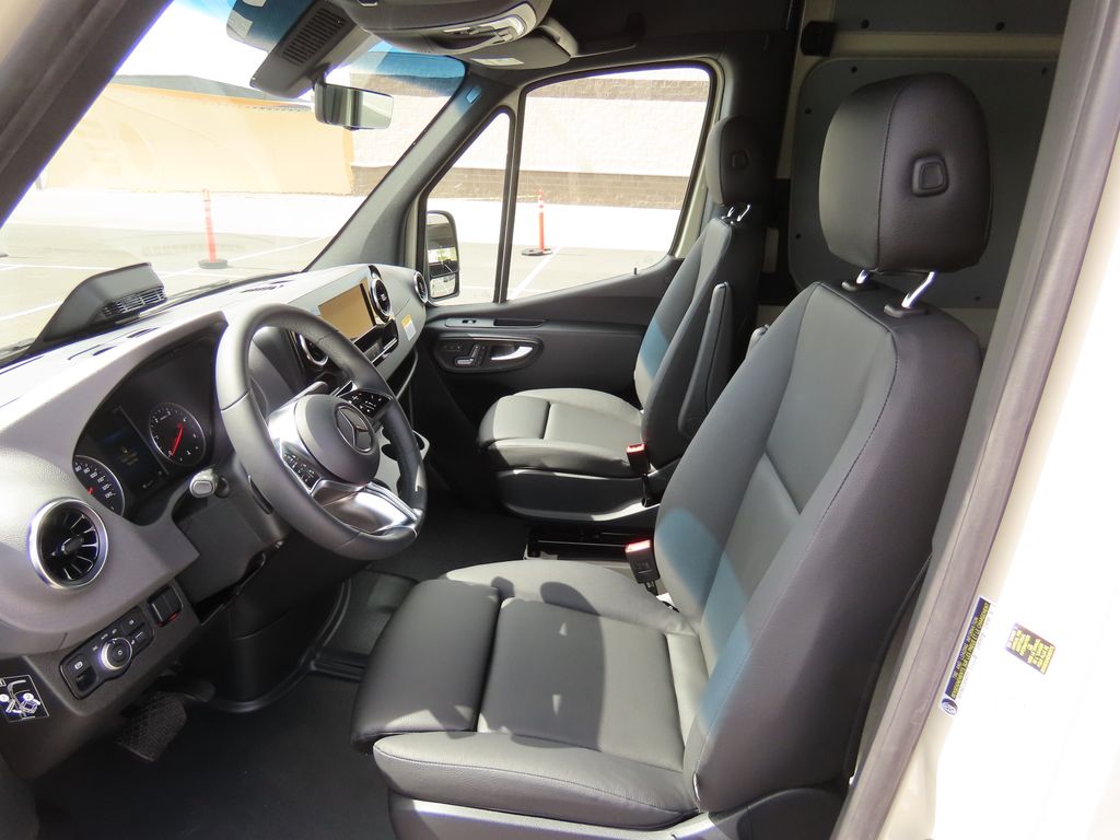 2025 Mercedes-Benz Sprinter 2500 20
