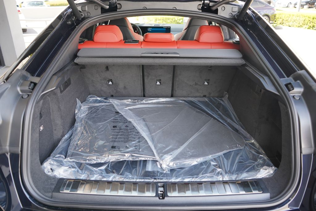 Thumbnail: 2026 BMW X6 - 20