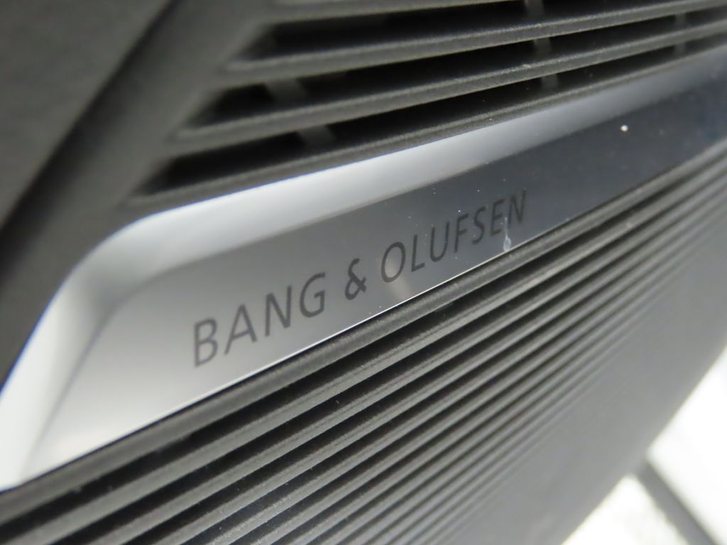 Thumbnail: 2025 Audi Q8 - 31