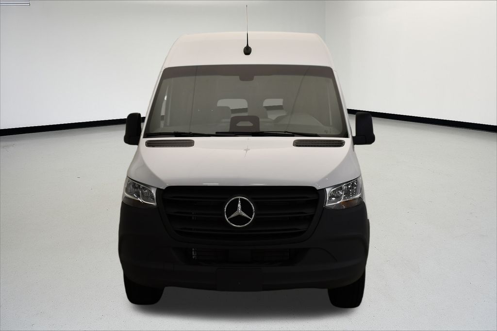 Thumbnail: 2025 Mercedes-Benz Sprinter - 2