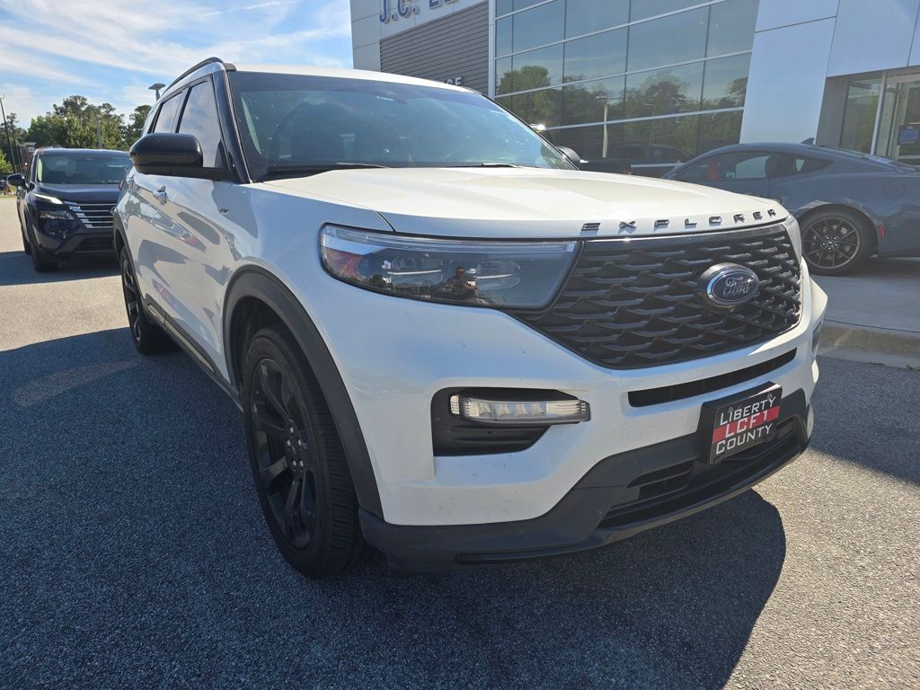 2023 Ford Explorer ST-LINE RWD's photo