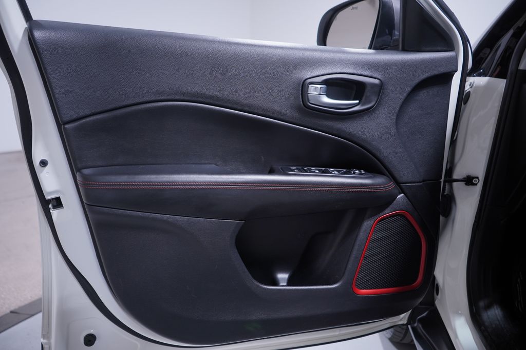 Thumbnail: 2021 Jeep Compass - 15