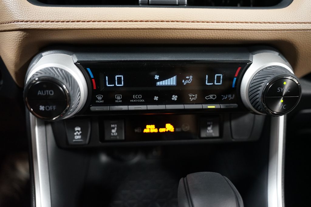 Thumbnail: 2025 Toyota RAV4 - 21