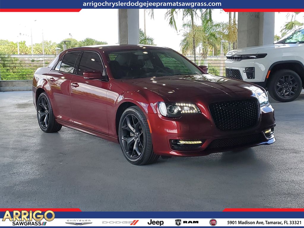 2023 Chrysler 300 Touring