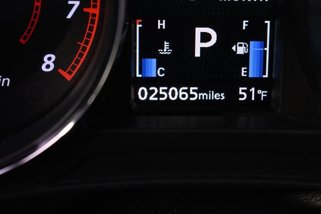 Used 2025  Mitsubishi 2.0 SE image 26