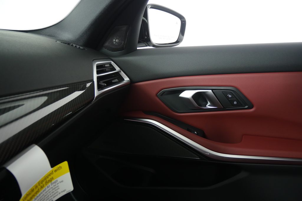 Thumbnail: 2025 BMW 3 Series - 24