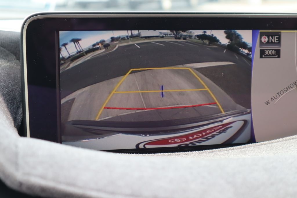 Thumbnail: 2017 Lexus RX - 15