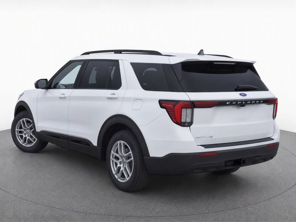 New 2026 Space White Metallic Ford Active image 4
