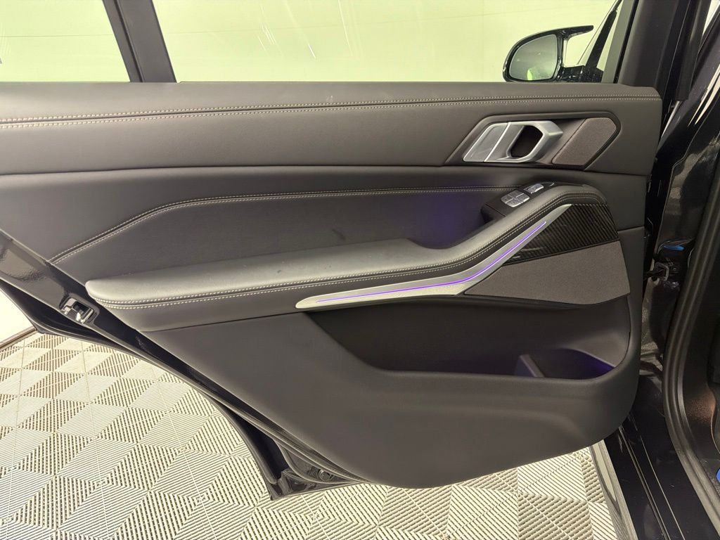 Thumbnail: 2024 BMW X7 - 18