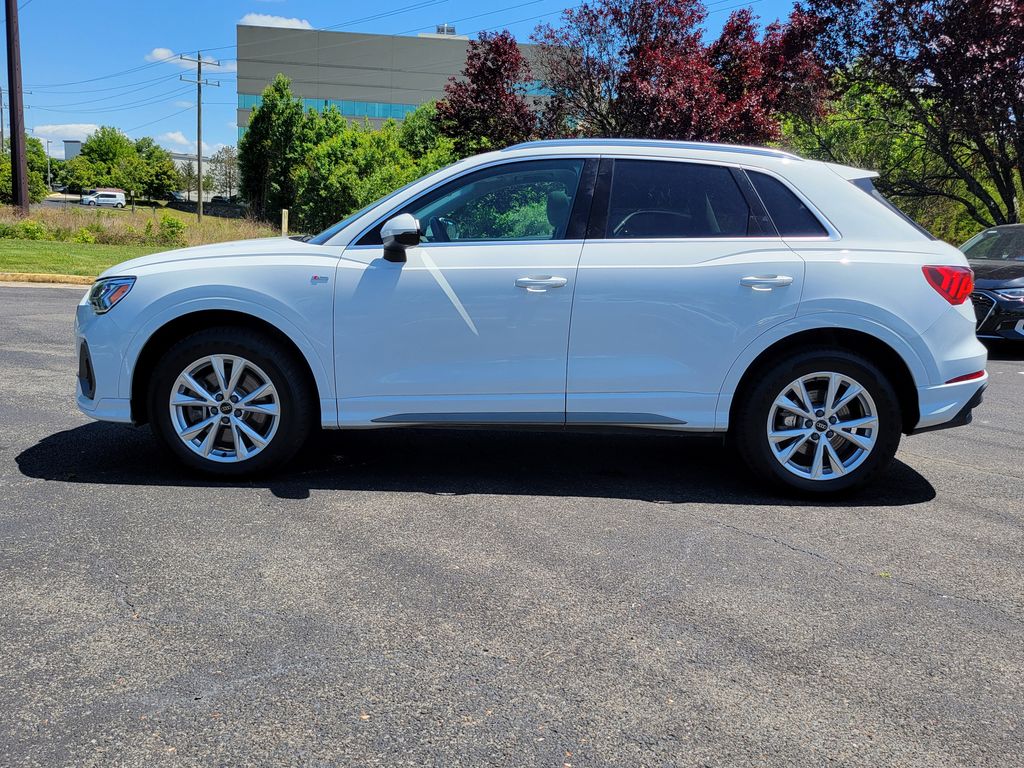 Thumbnail: 2024 Audi Q3 - 4