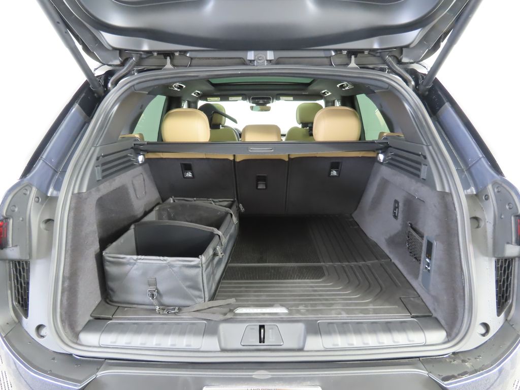 Thumbnail: 2025 Land Rover Range Rover Sport - 29