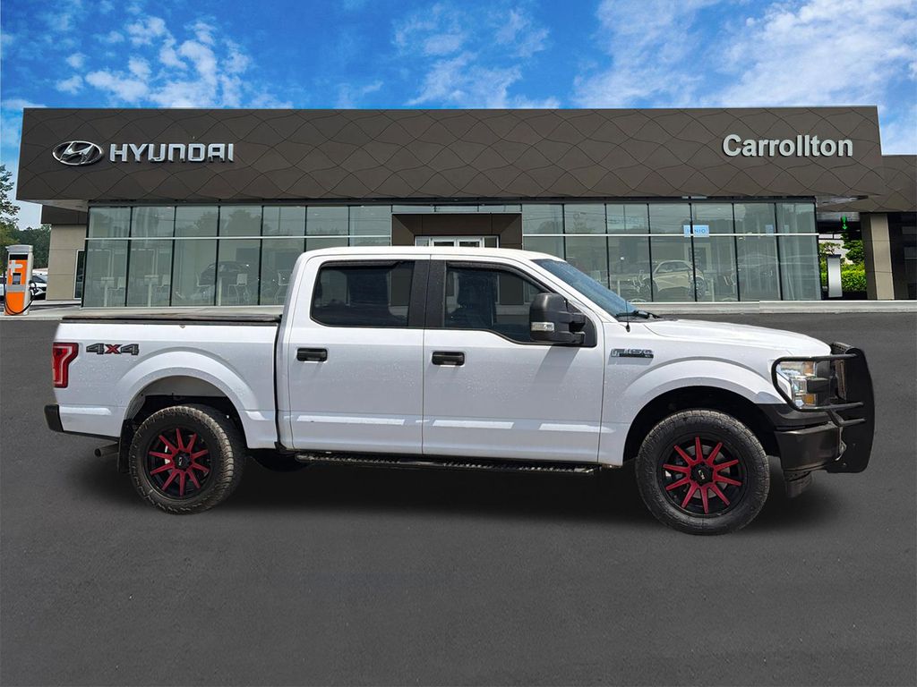 Used 2017 White Ford XL image 4