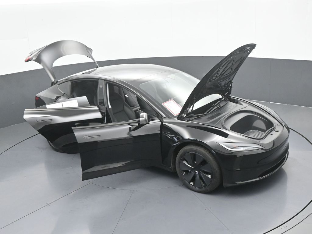 Used 2025  Tesla Long Range image 65