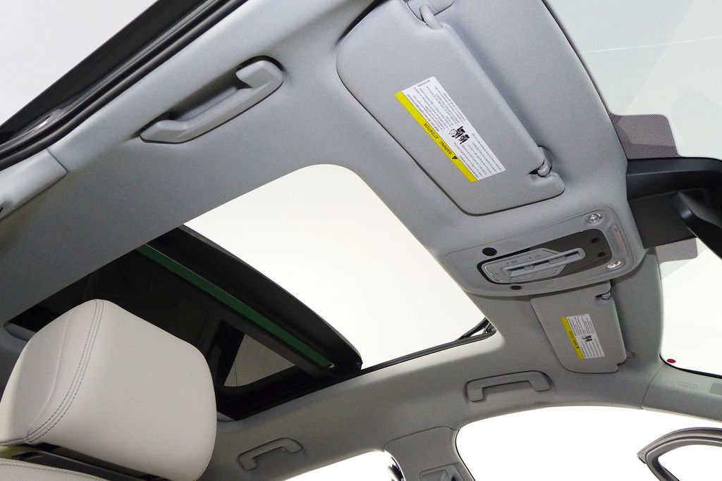 Thumbnail: 2024 Audi Q8 e-tron - 18