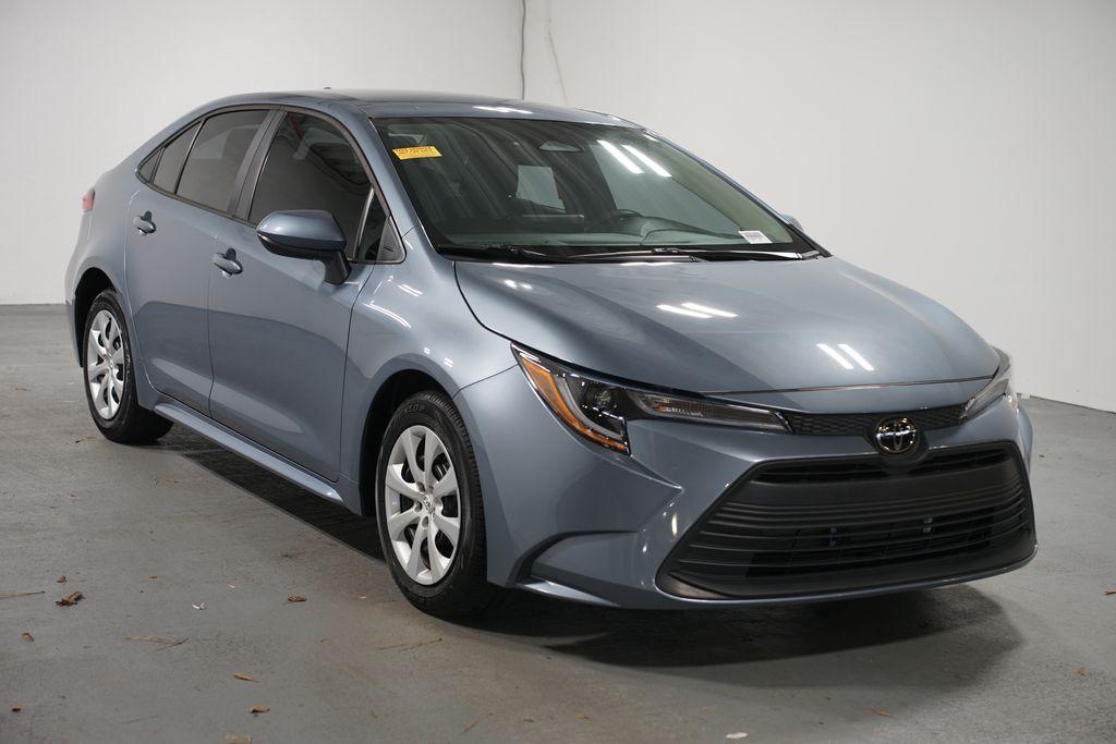 Thumbnail: 2024 Toyota Corolla - 3