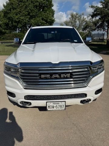 Ivory White Tri-Coat Pearlcoat 2019 RAM 1500 Laramie Longhorn Crew Cab 4WD Pickup Truck Four-Wheel Drive 8-Speed Automatic