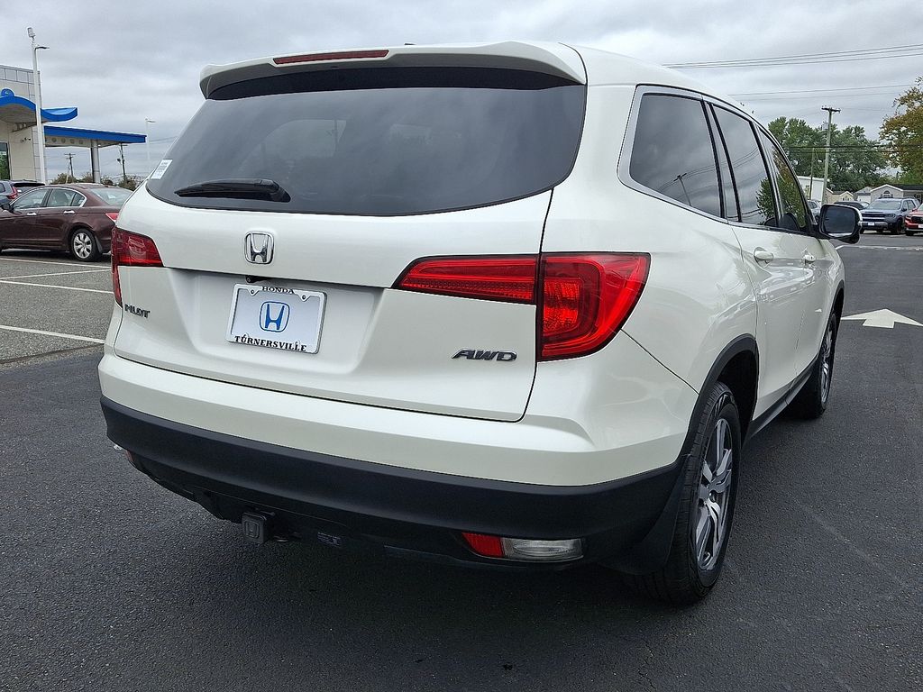 Thumbnail: 2016 Honda Pilot - 6