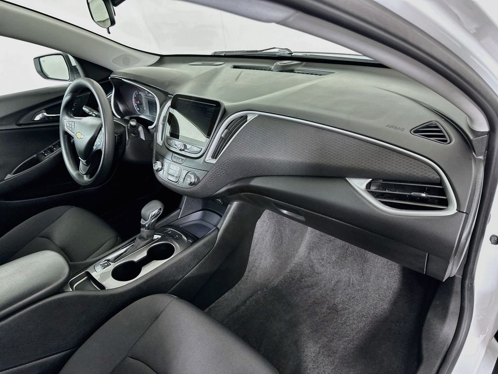 Thumbnail: 2024 Chevrolet Malibu - 27