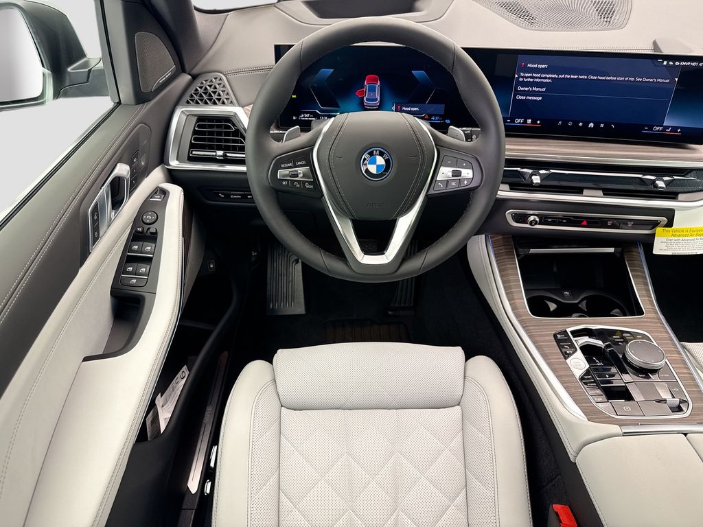 Thumbnail: 2026 BMW X5 - 10