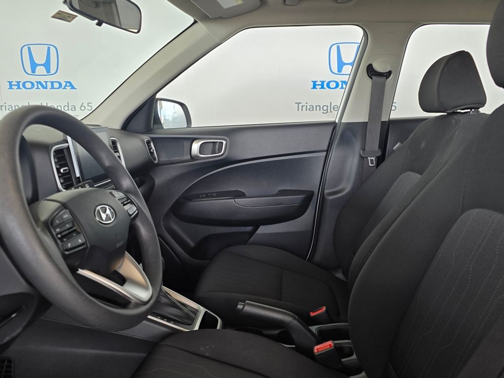 Thumbnail: 2025 Hyundai Venue - 10