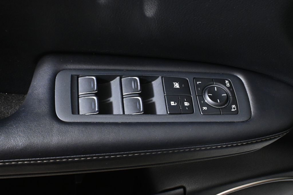 Thumbnail: 2021 Lexus RX - 32