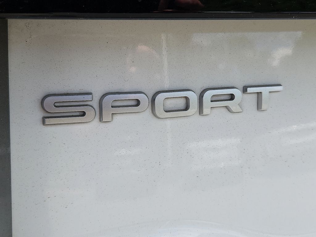 2024 Land Rover Discovery Sport S 32