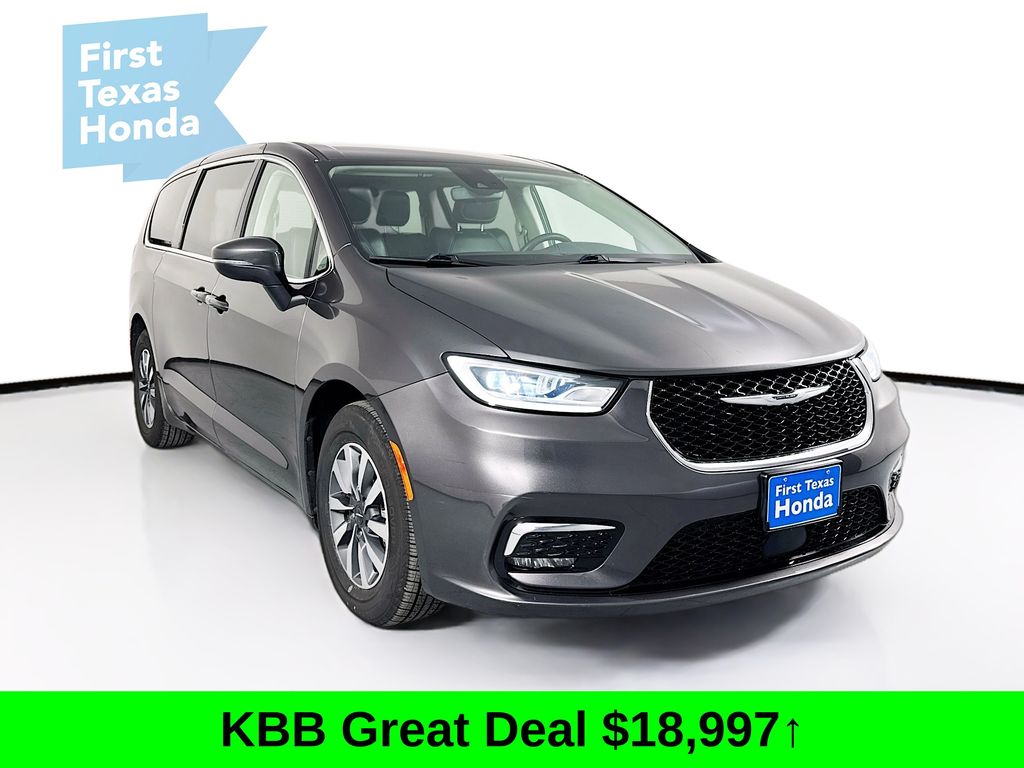 Used Car 2023 Chrysler Pacifica Hybrid  Touring L For Sale Under $20,000 In Austin, Texas