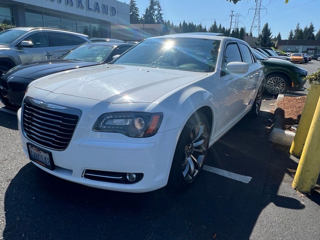 Bright White Clearcoat 2014 Chrysler 300 Sedan Rear-Wheel Drive 8-Speed Automatic