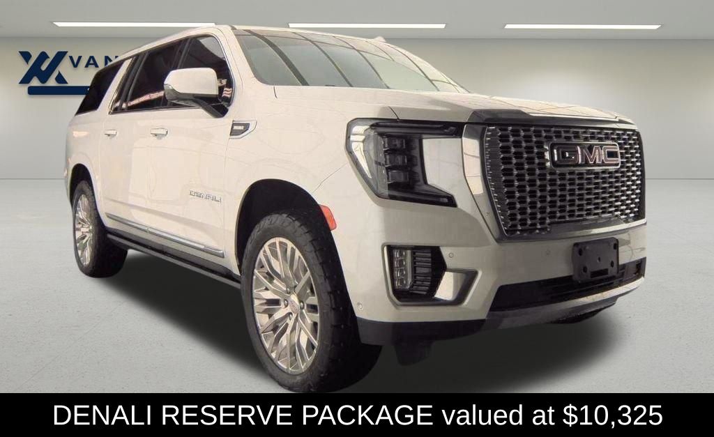 White Frost Tricoat 2023 GMC Yukon XL SUV / Crossover Four-Wheel Drive 