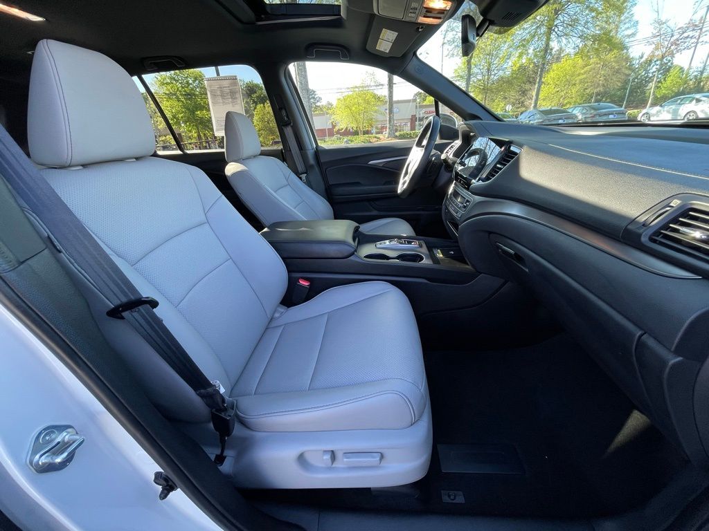 Thumbnail: 2025 Honda Passport - 32