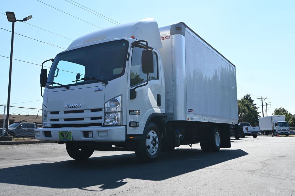 2013 Isuzu NPR DSL REG AT ECO-MAX 
