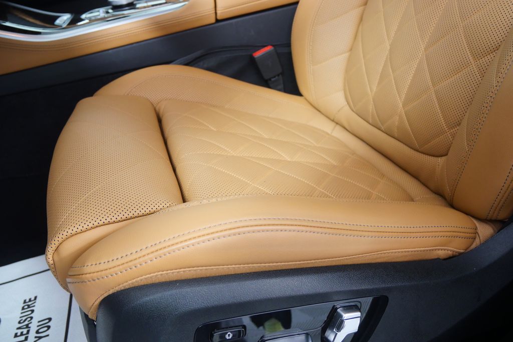 Thumbnail: 2026 BMW X5 - 10