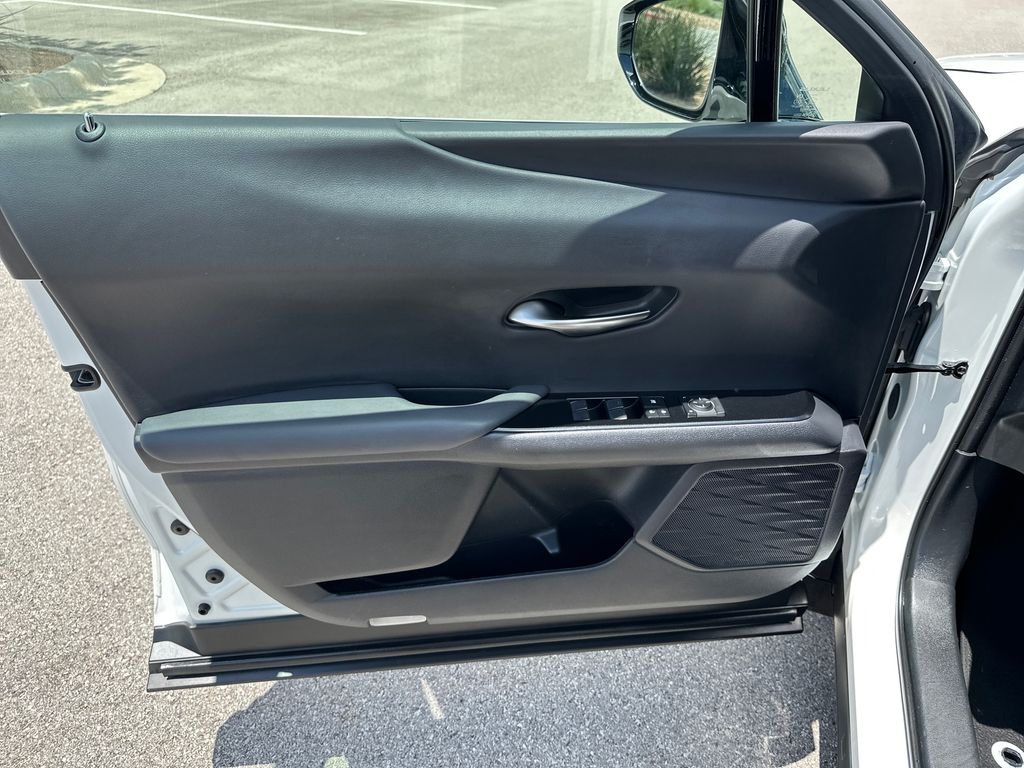 Used Car 2021 Lexus Ux  200 Base For Sale Under $25,000 In Austin, Texas