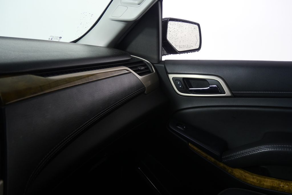 2017 GMC Yukon XL Denali 28
