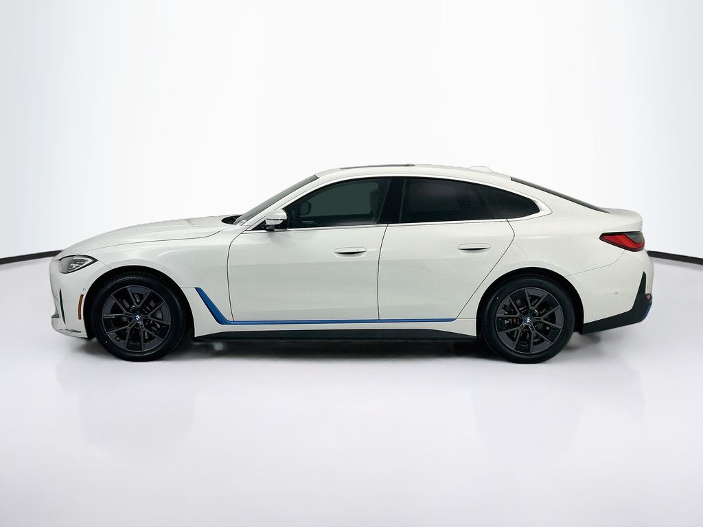 Thumbnail: 2023 BMW i4 - 8