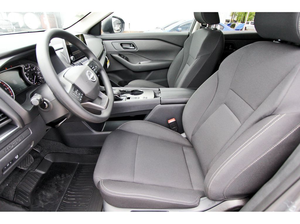 2026 Nissan Rogue S - 5