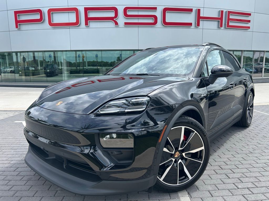 Thumbnail: 2025 Porsche Macan - 1
