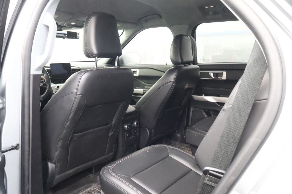 Thumbnail: 2022 Ford Explorer - 28