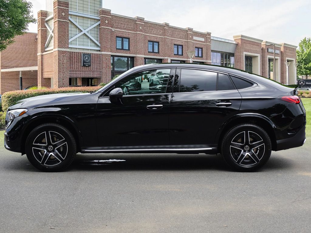 2025 Mercedes-Benz GLC 300 5