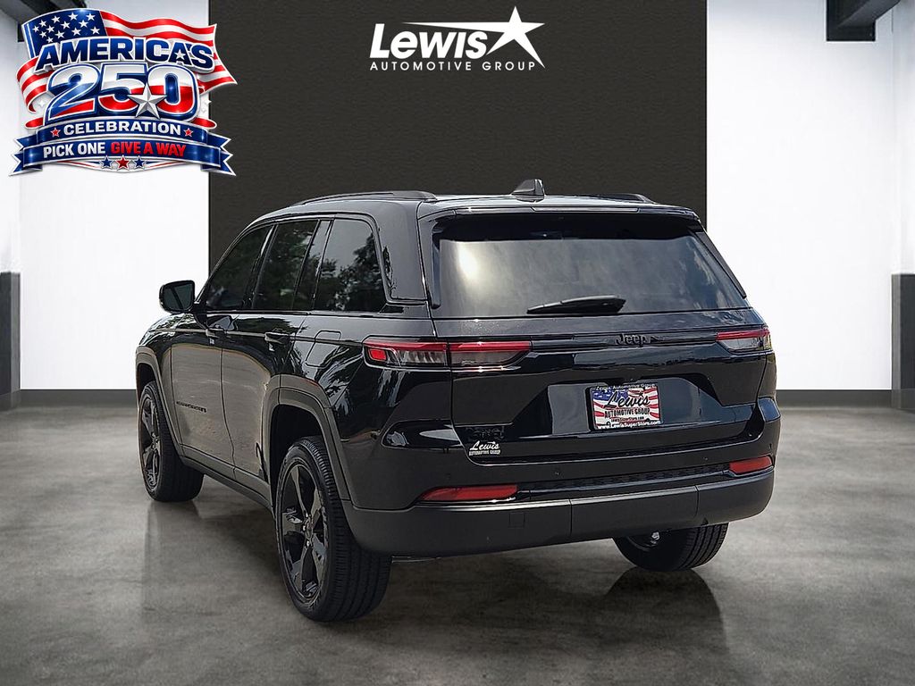 Used 2024 Jeep Grand Cherokee Altitude For Sale in Farmington, AR