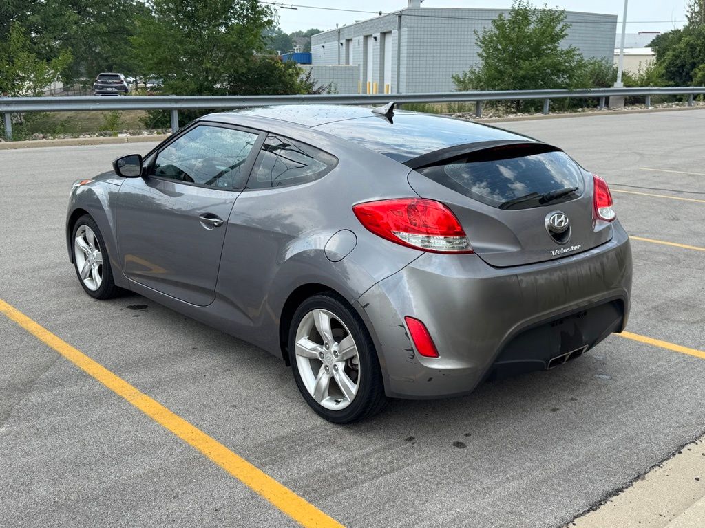 Used 2015 Triathlon Gray Metallic Hyundai Base image 6