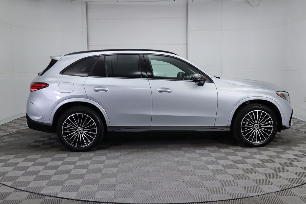 2025 Mercedes-Benz GLC 300 4