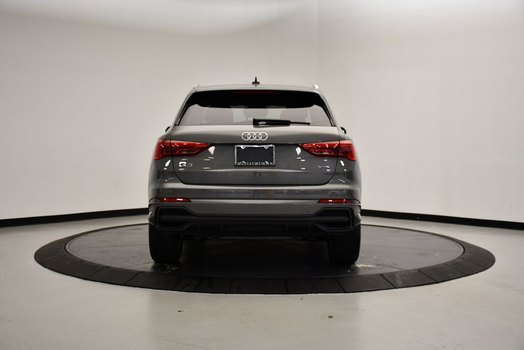 Thumbnail: 2025 Audi Q3 - 4