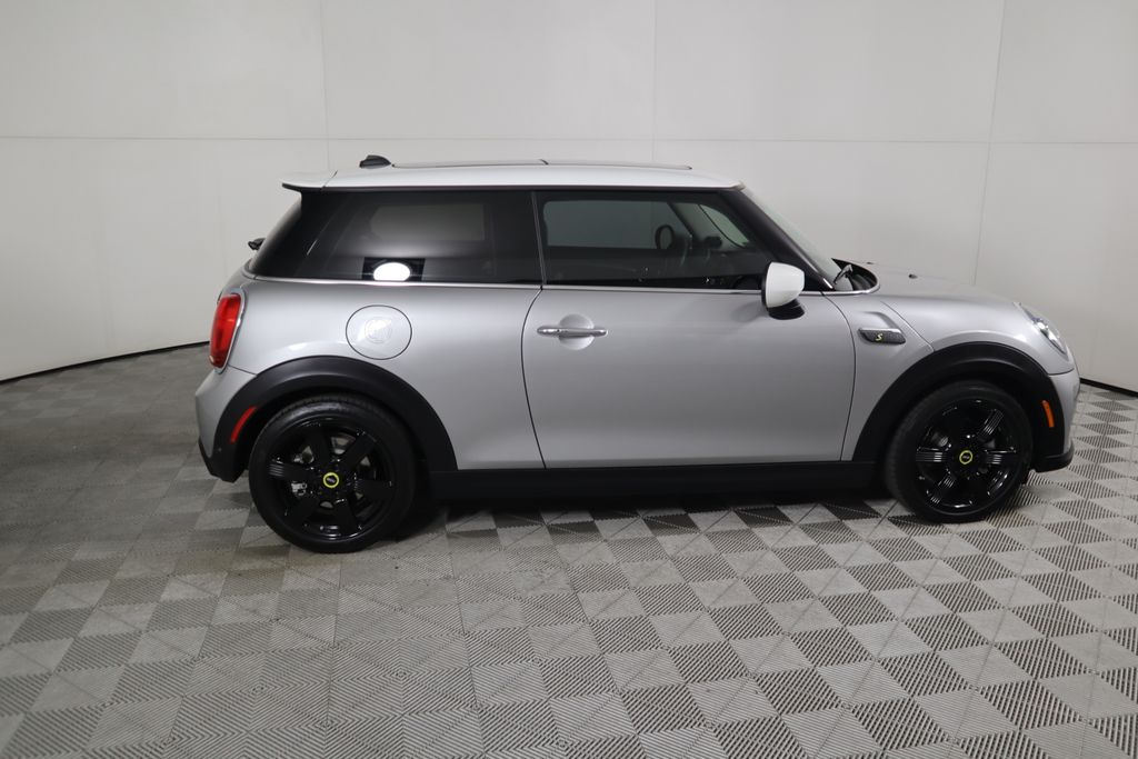 2024 MINI Cooper SE 4