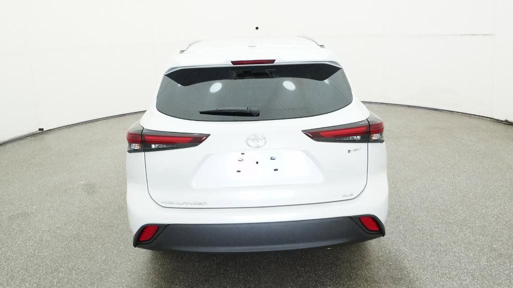 Thumbnail: 2025 Toyota Highlander - 28