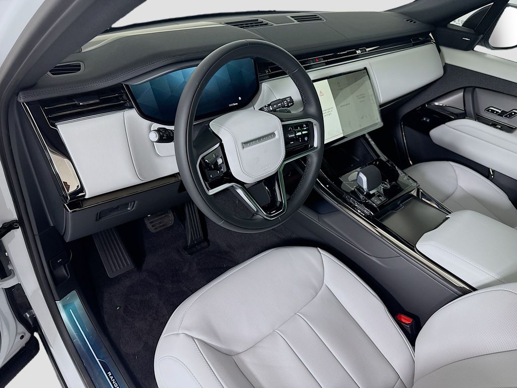 Thumbnail: 2026 Land Rover Range Rover Sport - 9