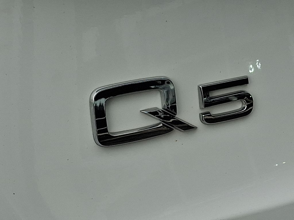 Thumbnail: 2023 Audi Q5 - 31