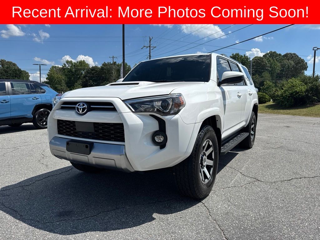 White 2022 Toyota 4Runner SUV / Crossover Four-Wheel Drive 5-Speed Automatic
